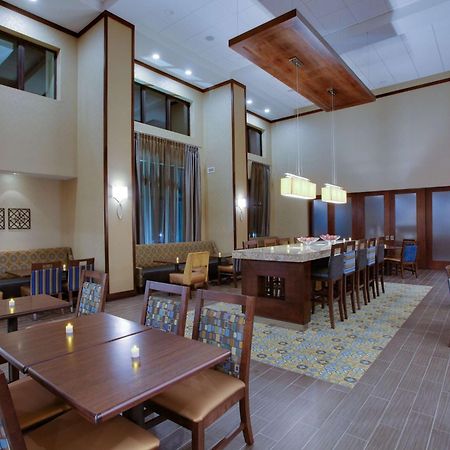 Hampton Inn & Suites Philadelphia/Bensalem Eksteriør billede