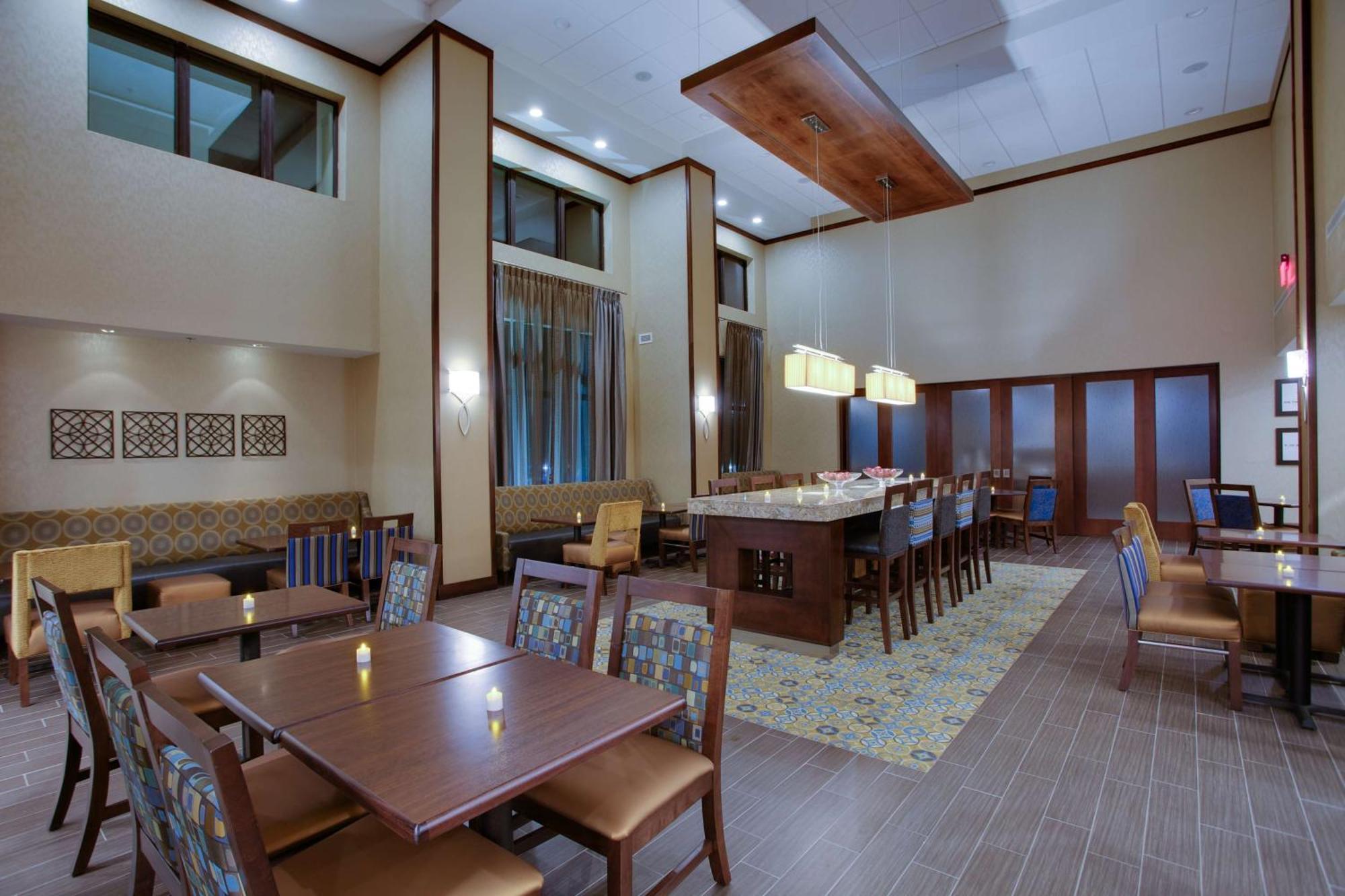 Hampton Inn & Suites Philadelphia/Bensalem Eksteriør billede