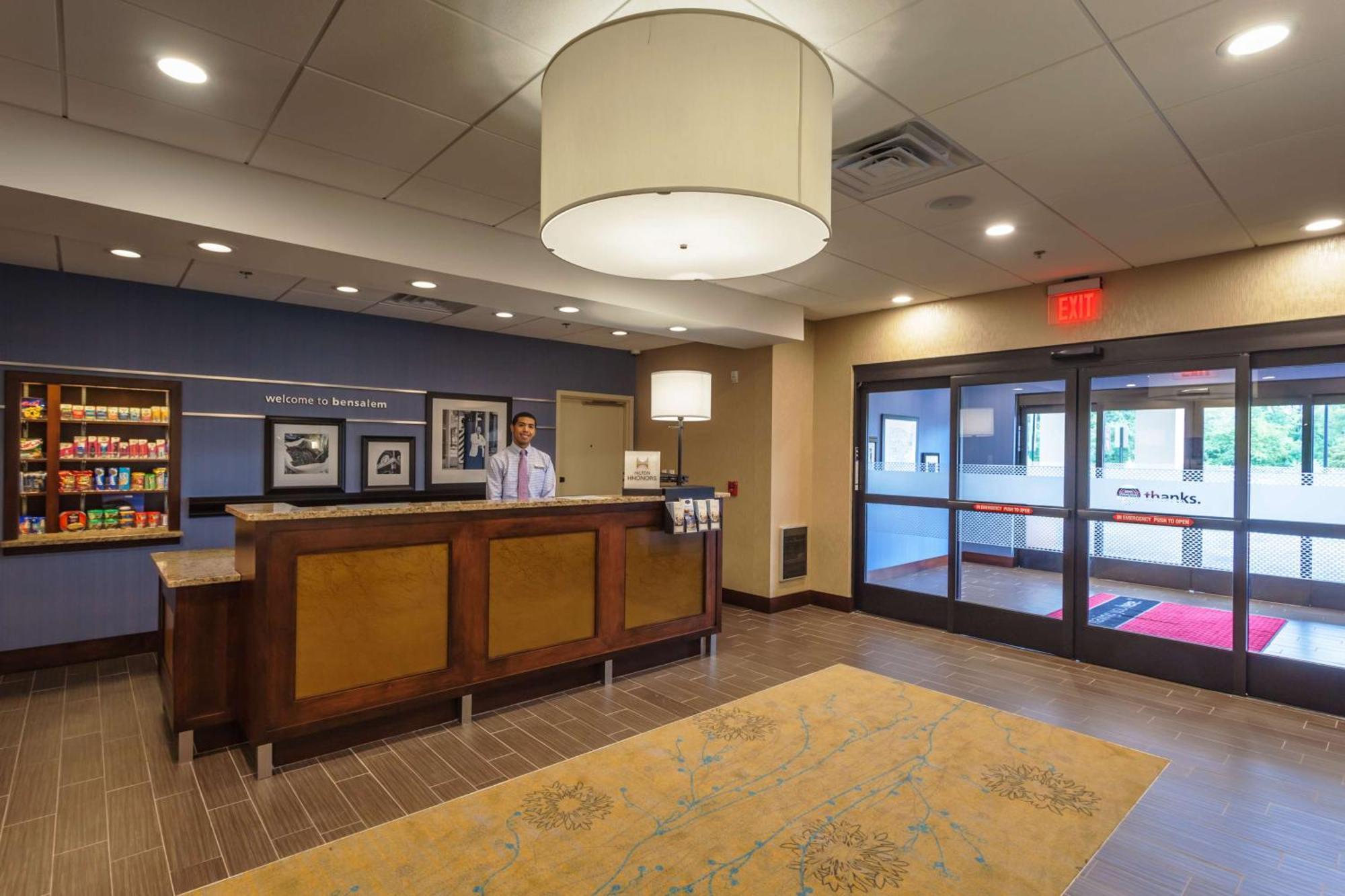 Hampton Inn & Suites Philadelphia/Bensalem Eksteriør billede