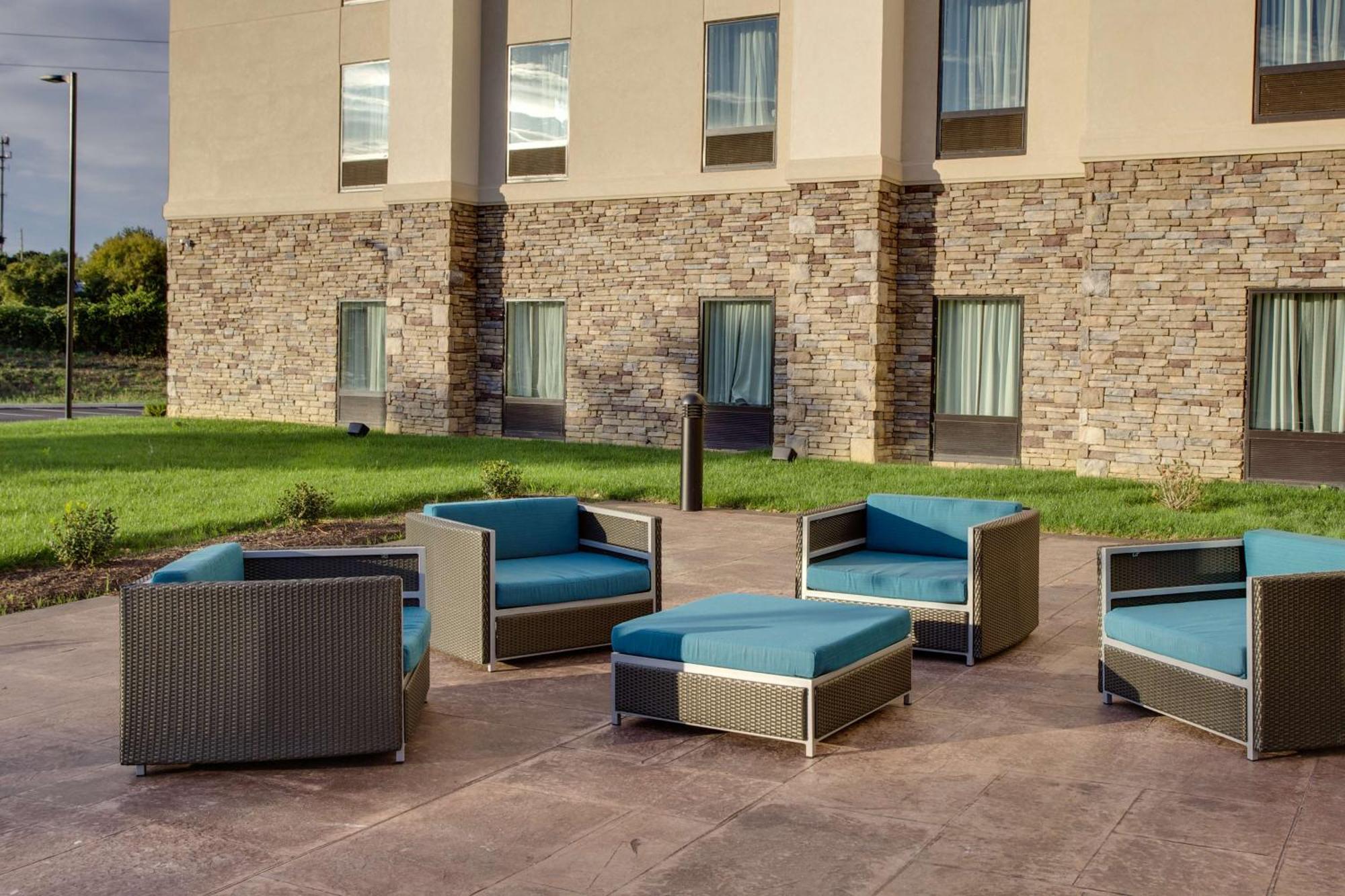 Hampton Inn & Suites Philadelphia/Bensalem Eksteriør billede